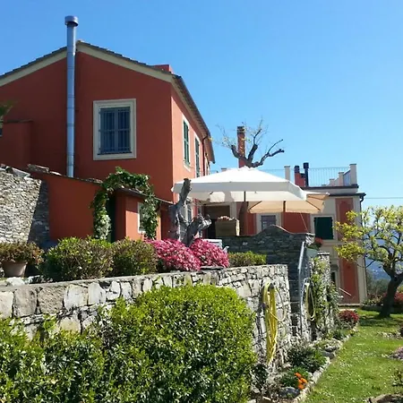 Rosso Su Portofino Chiavari