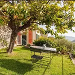 Appartamento Rosso Su Portofino