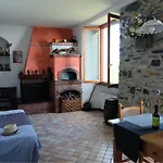 Rosso Su Portofino Appartamento Chiavari